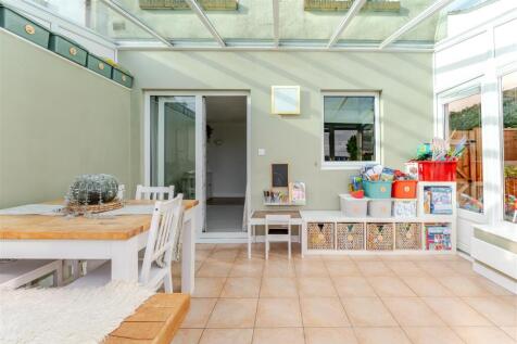 5 Church Court, Church Road, Redhill BS40 5SG 48.j