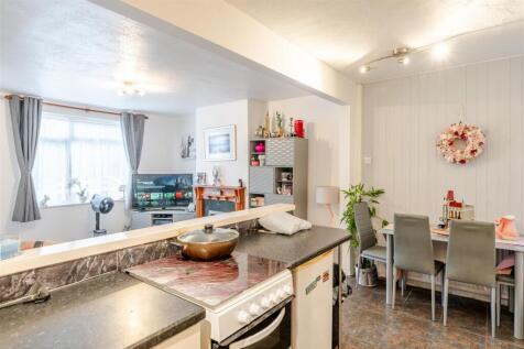 14 - open plan living space.jpg