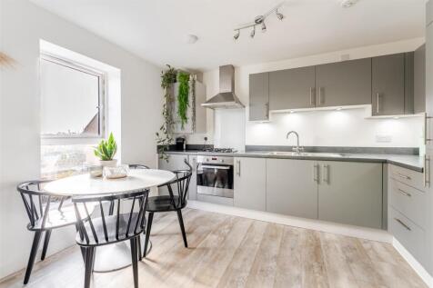 12 Strawberry drive Yatton_-41.jpg