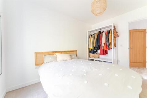 12 Strawberry drive Yatton_-19.jpg