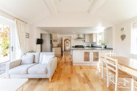 3 - kitchen dining.jpg