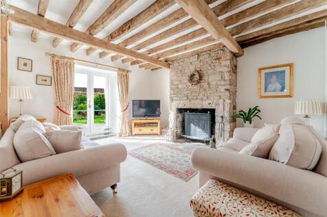 5 - sitting room.jpg