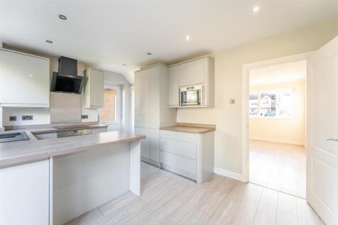 14 Woodmill, Yatton11.jpg