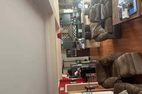 kitchen /lounge