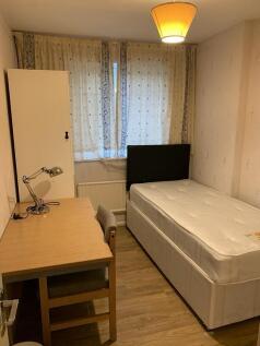 AVAILABLE FOR 2026/2027 ACADEMIC YEAR - NEAR WARW