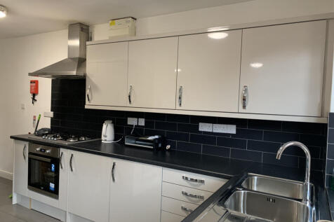 6 bed (all en-suite) terraced house to rent 236 S