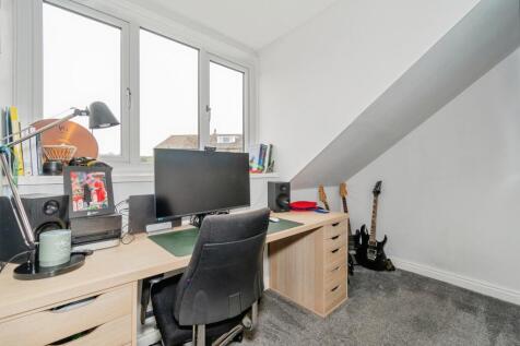 Bedroom Three/Study