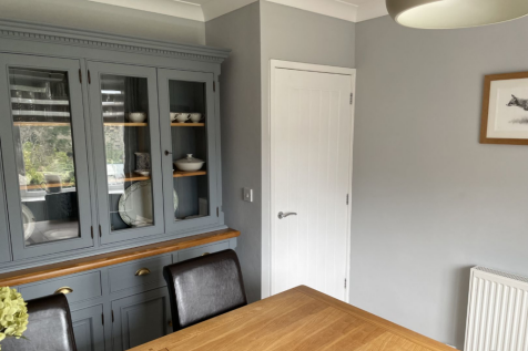 Bed 3 / Dining Room