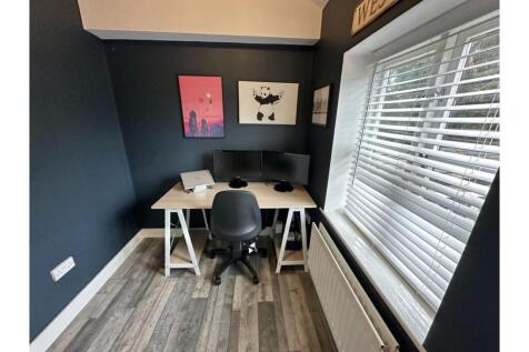 Bedroom Three/Study