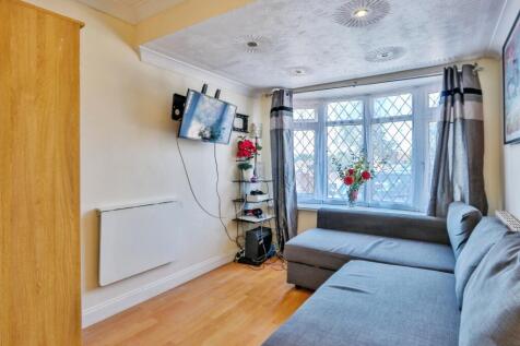 Bedroom 5/Games Room