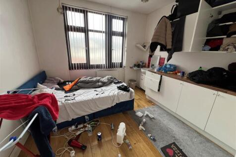 bed 2.jpg