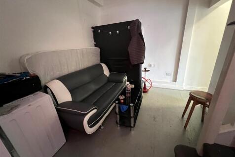 lounge.jpg