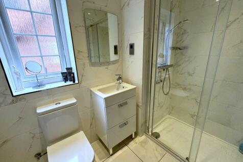 Master En-suite