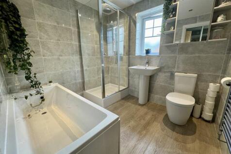 Master En-Suite