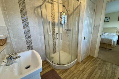 Master En-Suite