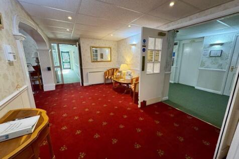 Lovell Court Communal Entrance