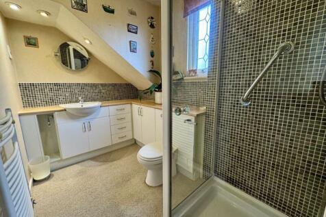 Master En-Suite