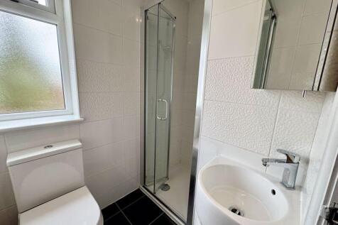 Master En-Suite