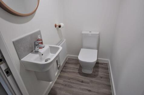Cloakroom/WC