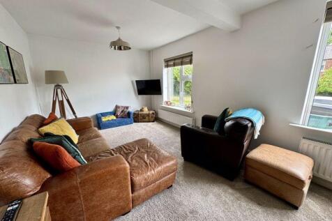 Open Plan Lounge / Dining Room