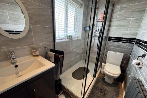 Family Shower Room