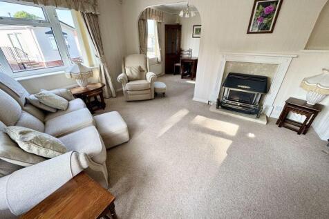 Open Plan Lounge Dining Room