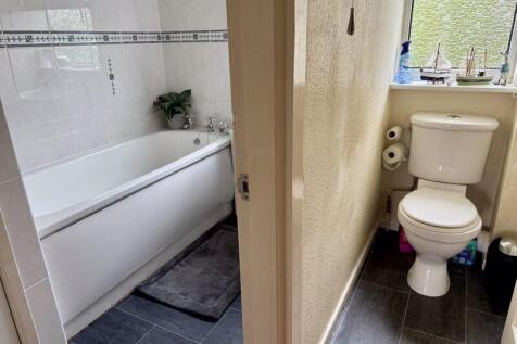 Family Bathroom &amp; WC