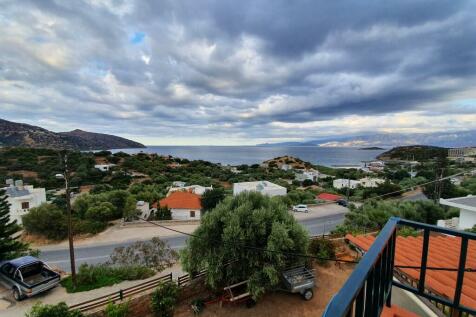 Detached house 280 m² in Crete - 1