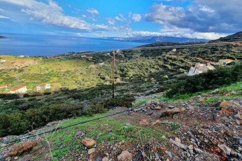 Land 1900 m² in Crete - 2