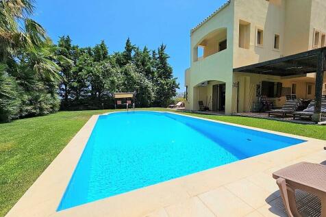 Villa 250 m² in Crete - 1