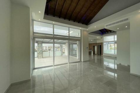 Villa 376 m² in Limassol - 4