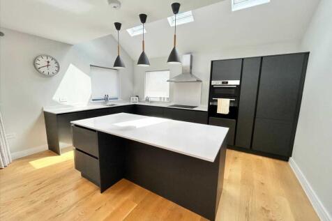 Open Plan Lounge /