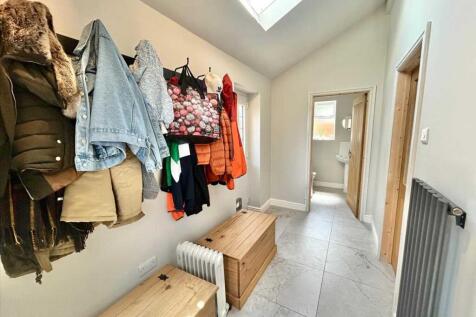Entrance Porch /