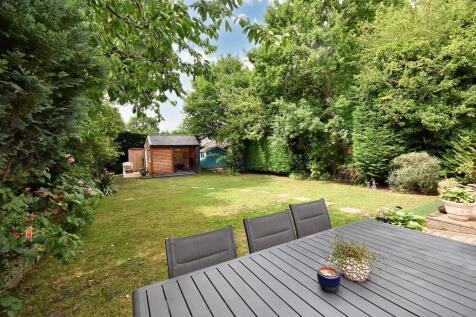 Garden towards cabin