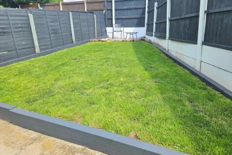 garden 2.jpg