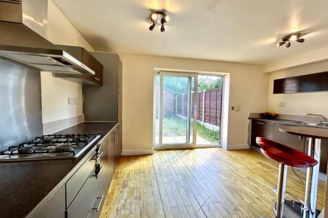 kitchen 2.JPG