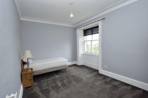 BEDROOM ONE (2).JPG