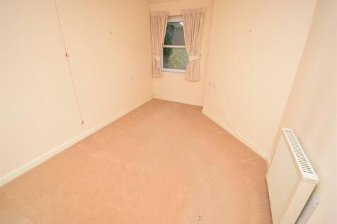 BEDROOM ONE.JPG