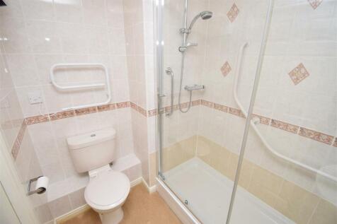 SHOWER ROOM (2).JPG