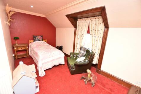 bedroom one.JPG