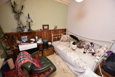room of bedroom.JPG