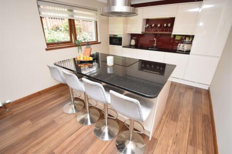 KITCHEN 1.JPG