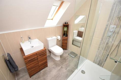 MASTER EN-SUITE SHOWER ROOM.JPG