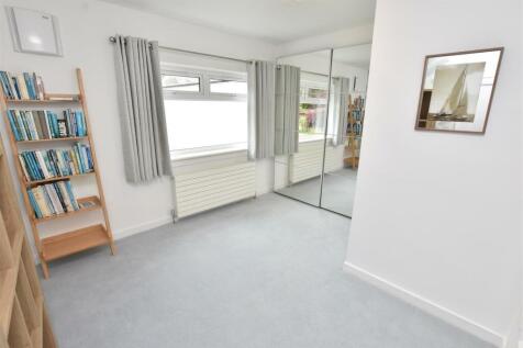 BEDROOM TWO.JPG