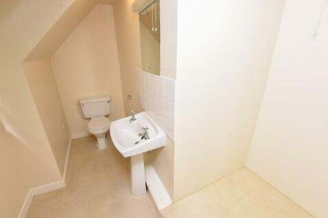 BEDROOM ONE EN-SUITE-2.jpg