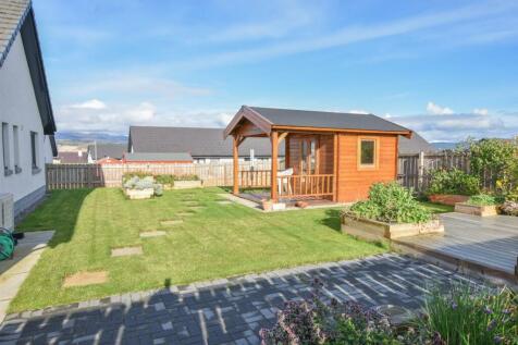 SUMMER HOUSE
