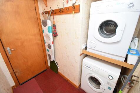 UTILITY ROOM (2).JPG