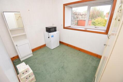 GROUND FLOOR BEDROOM (2).JPG