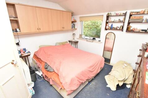 BEDROOM ONE-2.jpg