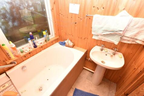 ANNEX BATHROOM (2)-2.jpg
